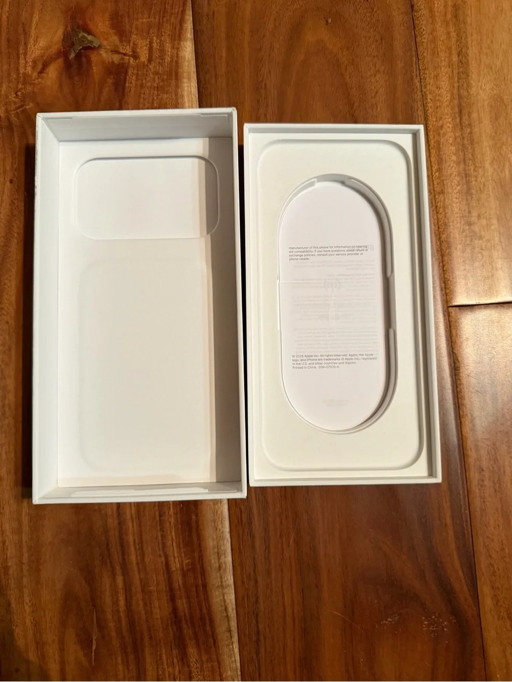 Empty iPhone 17 pro max box